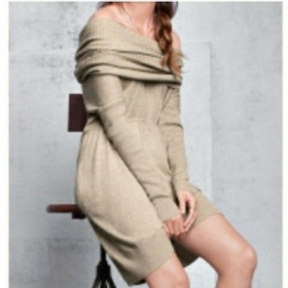 Victoria’s Secret Sweater dress size small!
